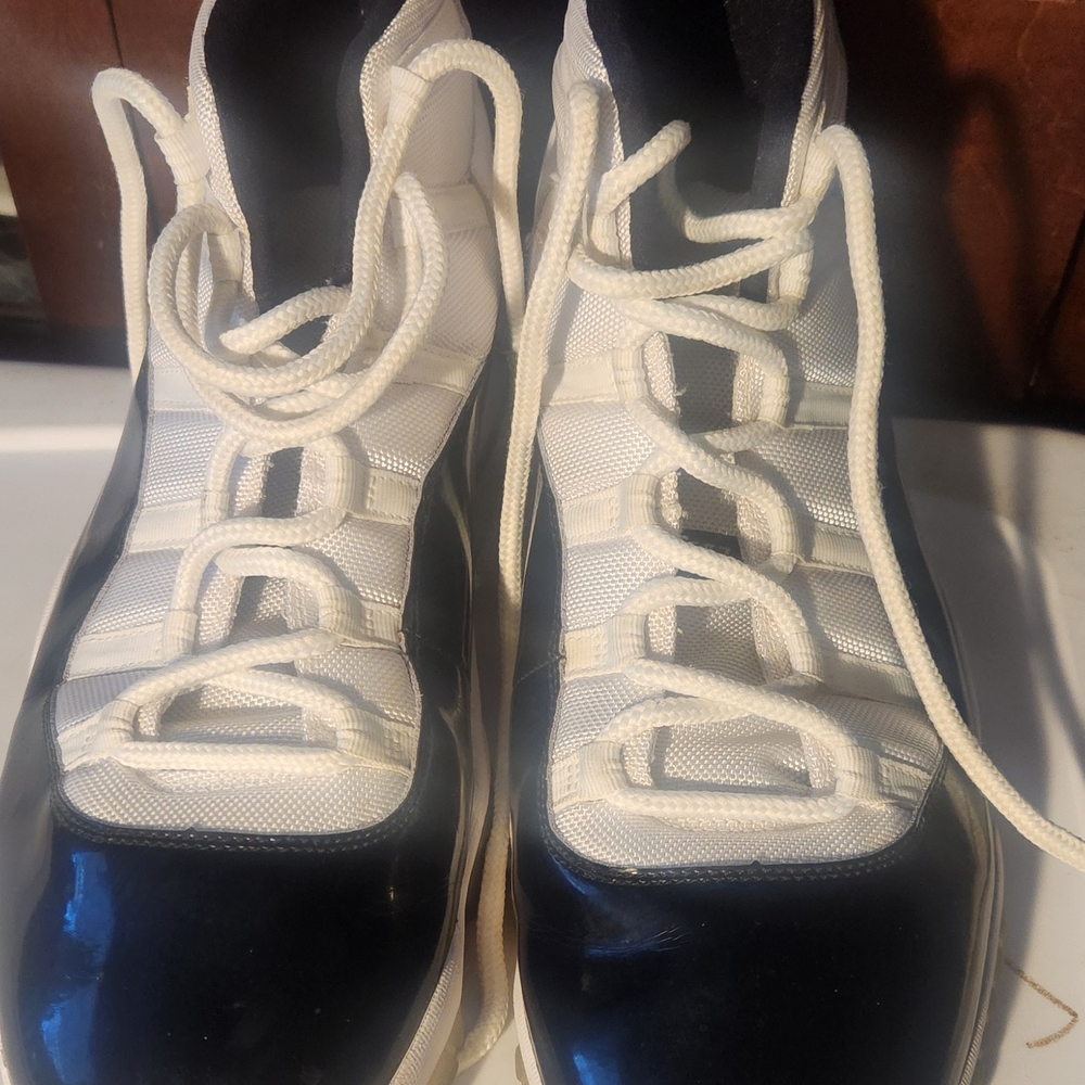 Jordan Retro 11